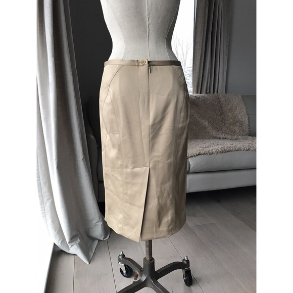 BCBG maxazria Pencil skirt Tan Beige Sz 2 over knee Career dressy Lined Slit - Picture 3 of 6